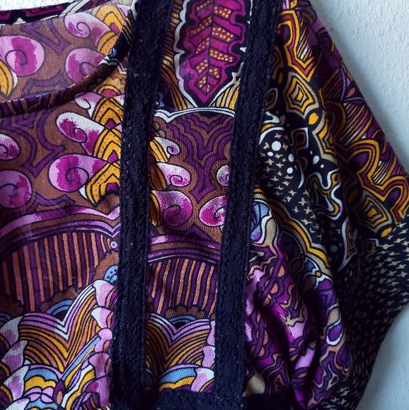 Empire waisted peek-a-boo top - Picture 2 of 5